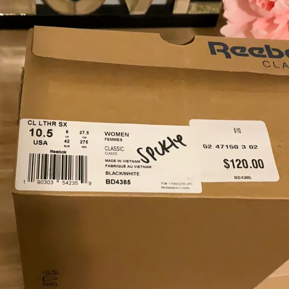 🚨NEW 🚨REEBOK classic size 10.5 - Picture 8 of 8